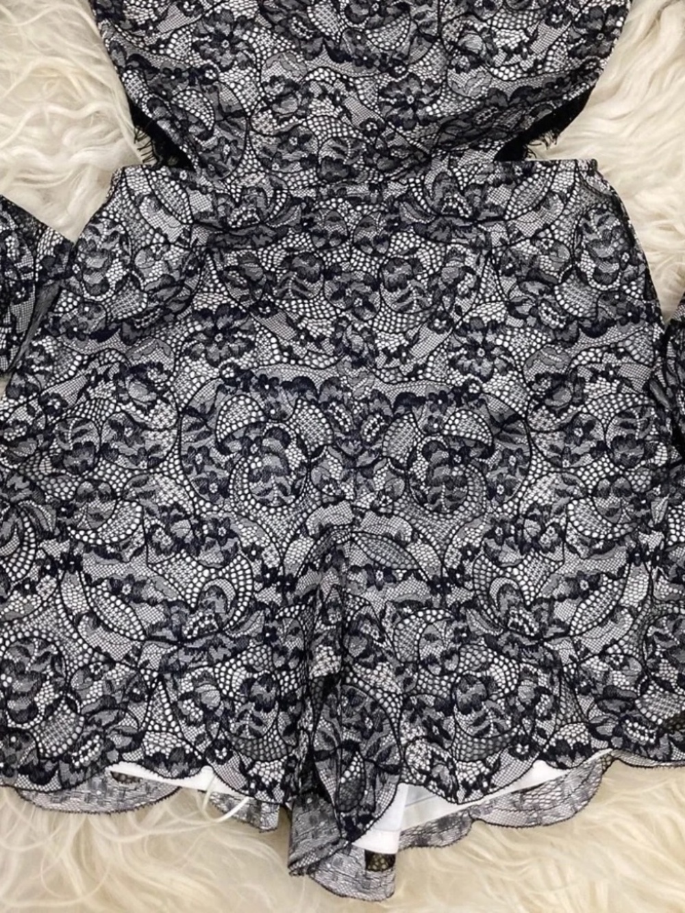 Alexis Deema Open Back Romper 1400 - Picture 9 of 13